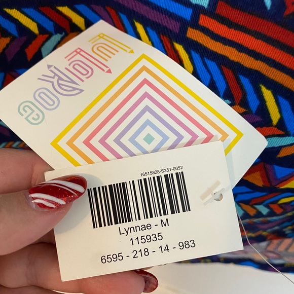 NWT LuLaRoe Lynnae blue Aztec print top - Picture 4 of 6